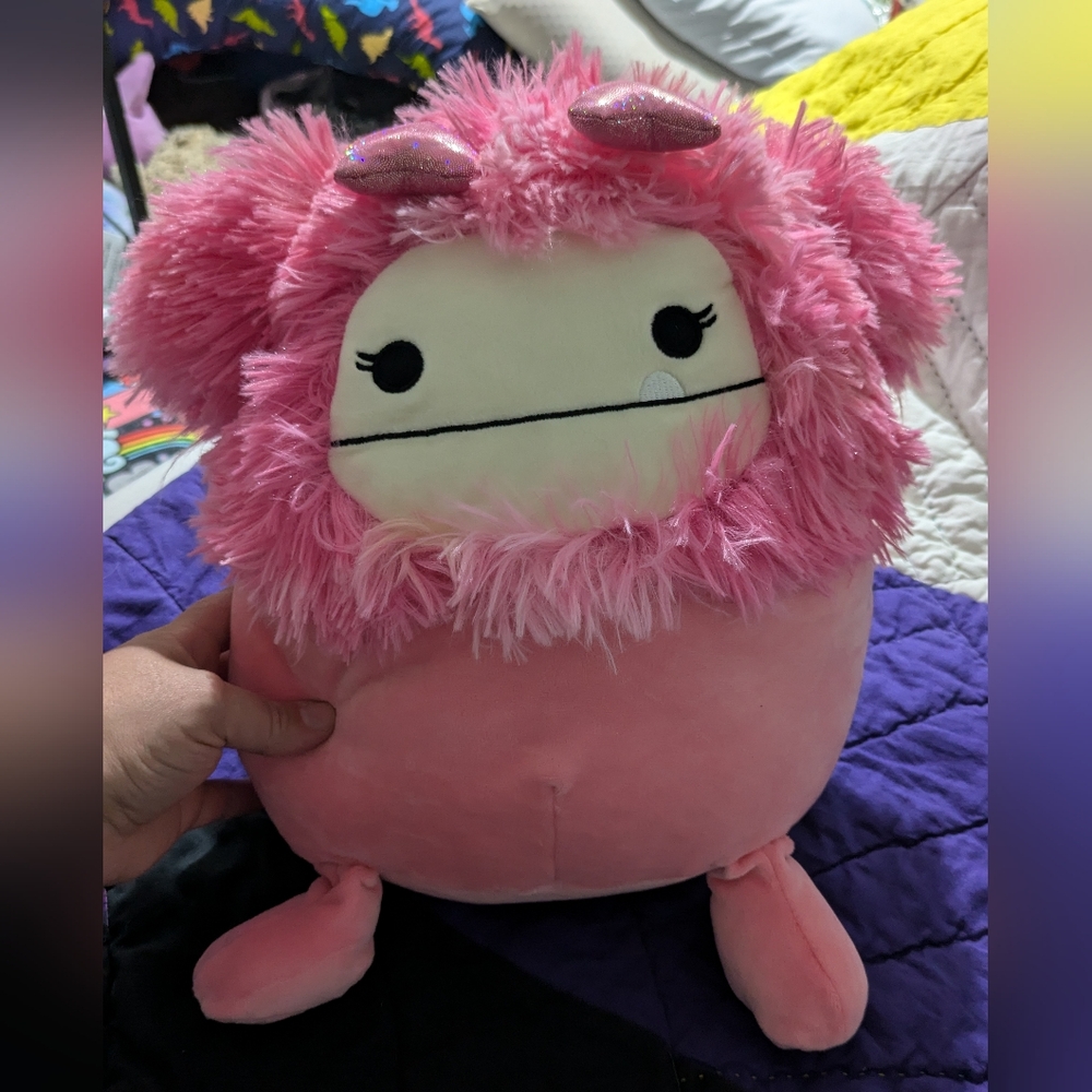 Valentine bigfoot with headband Squishmallow 12in